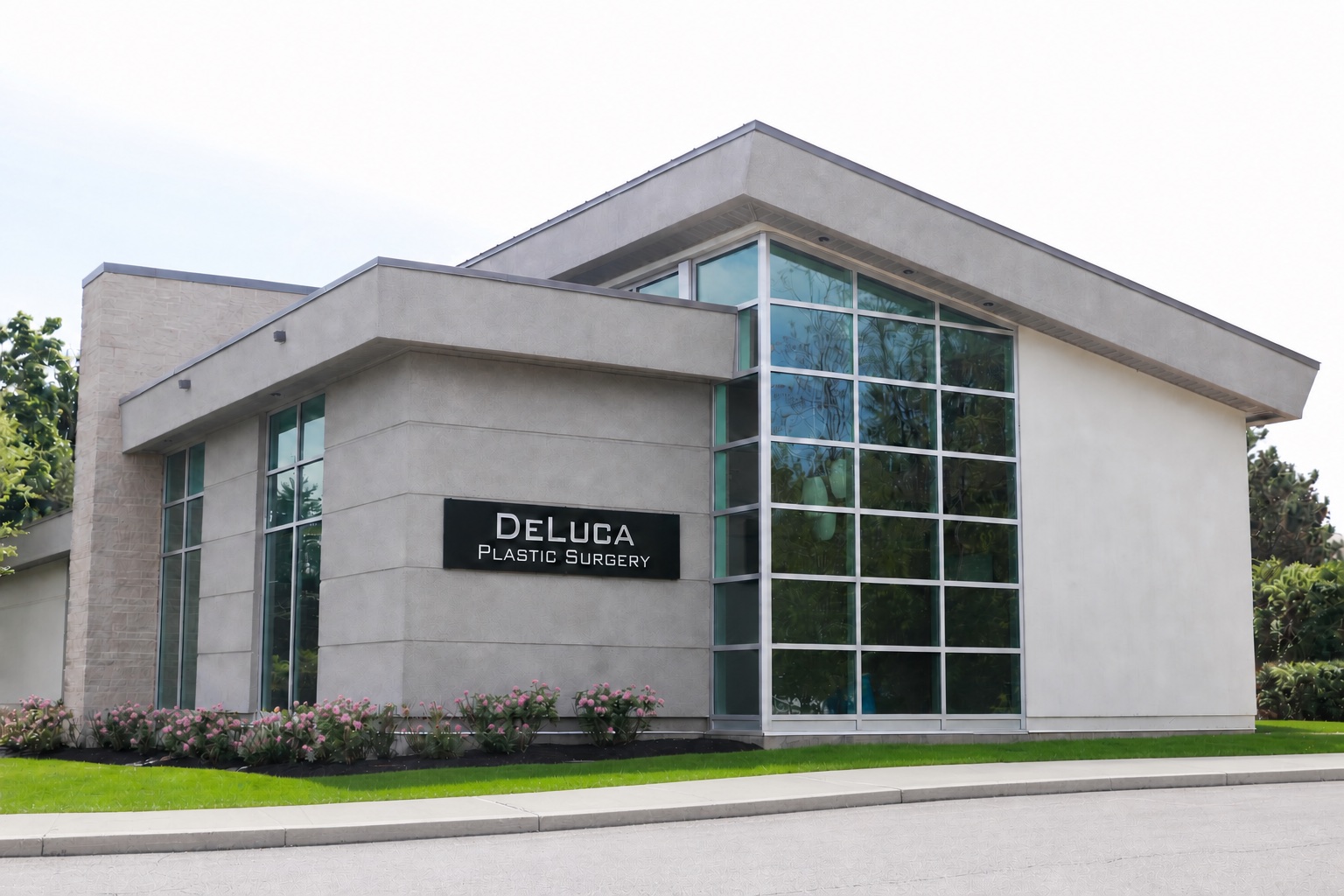 Exterior of DeLuca Plastic Surgery in Albany, New York